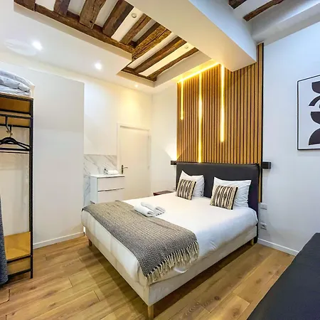 67 - Amazing Parisian Flat Apartment
