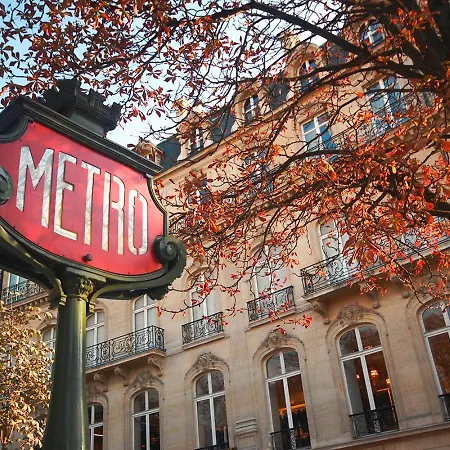 67 - Amazing Parisian Flat Apartment Paris